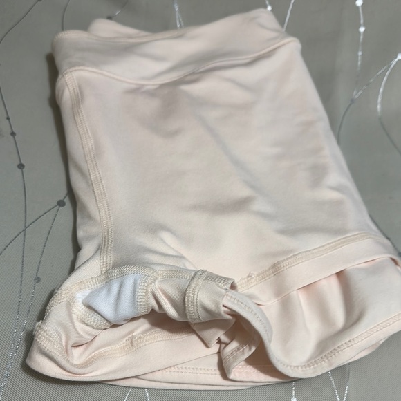 Nike Cream Athletic Shorts Lightweight Moisture-Wicking - Picture 7 of 7